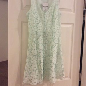 Forever 21 lace mini dress